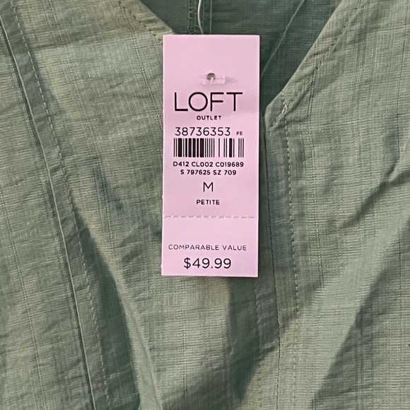 LOFT Light Green Sleeveless Top - Picture 4 of 8